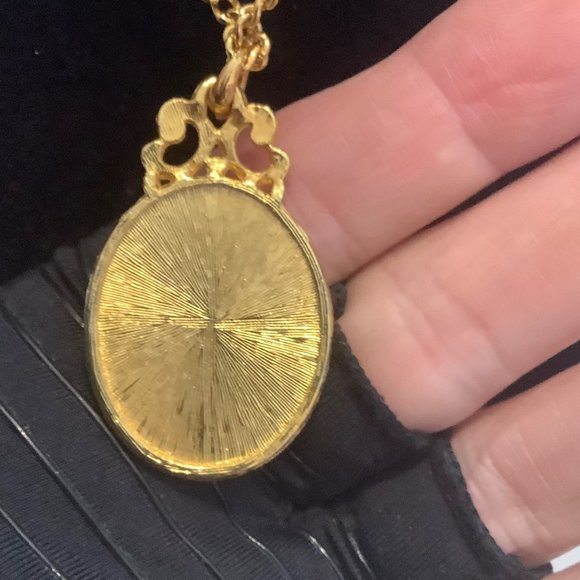 Vtg Gold Tone Engraved Tulip Floral Dainty Pendant Chain Necklace Victorian 27" - Picture 4 of 5